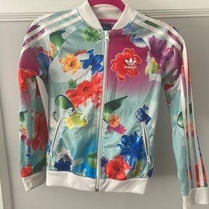 Adidas girl sweater size 9/10